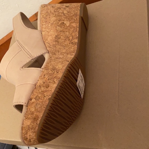 Annabel Beige Wedges - Picture 2 of 5